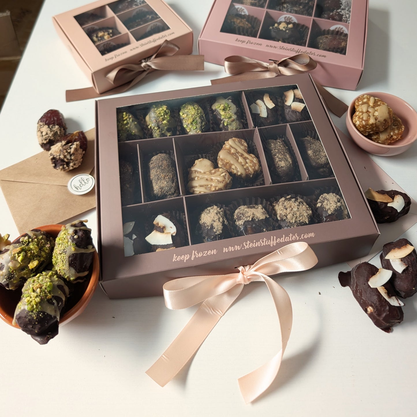 Dubai Chocolate Stuffed Dates Combo Gift Box 02