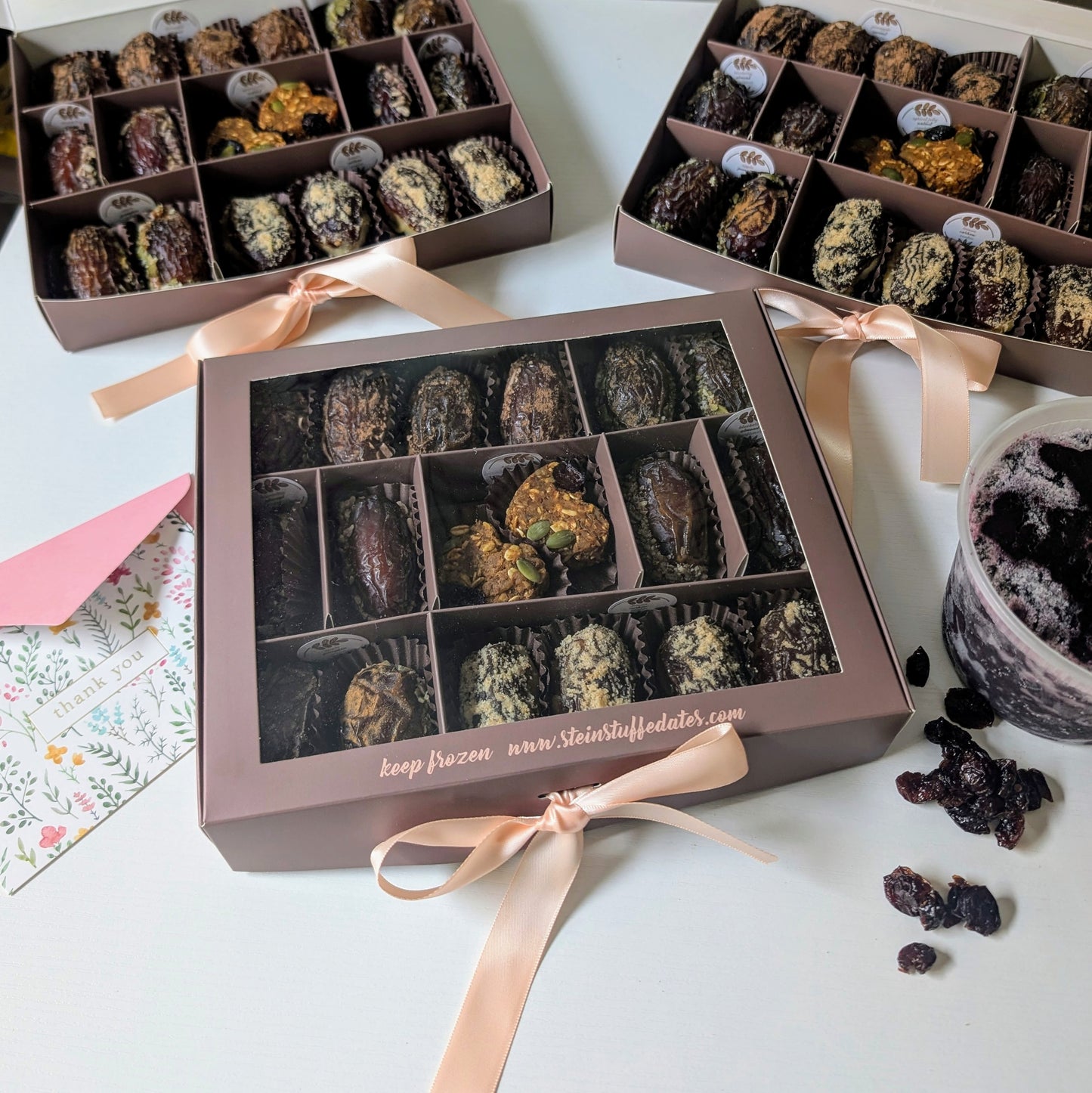 Lemon, Blueberry, Pineapple, Apple Stuffed Dates Combo Fruit Box