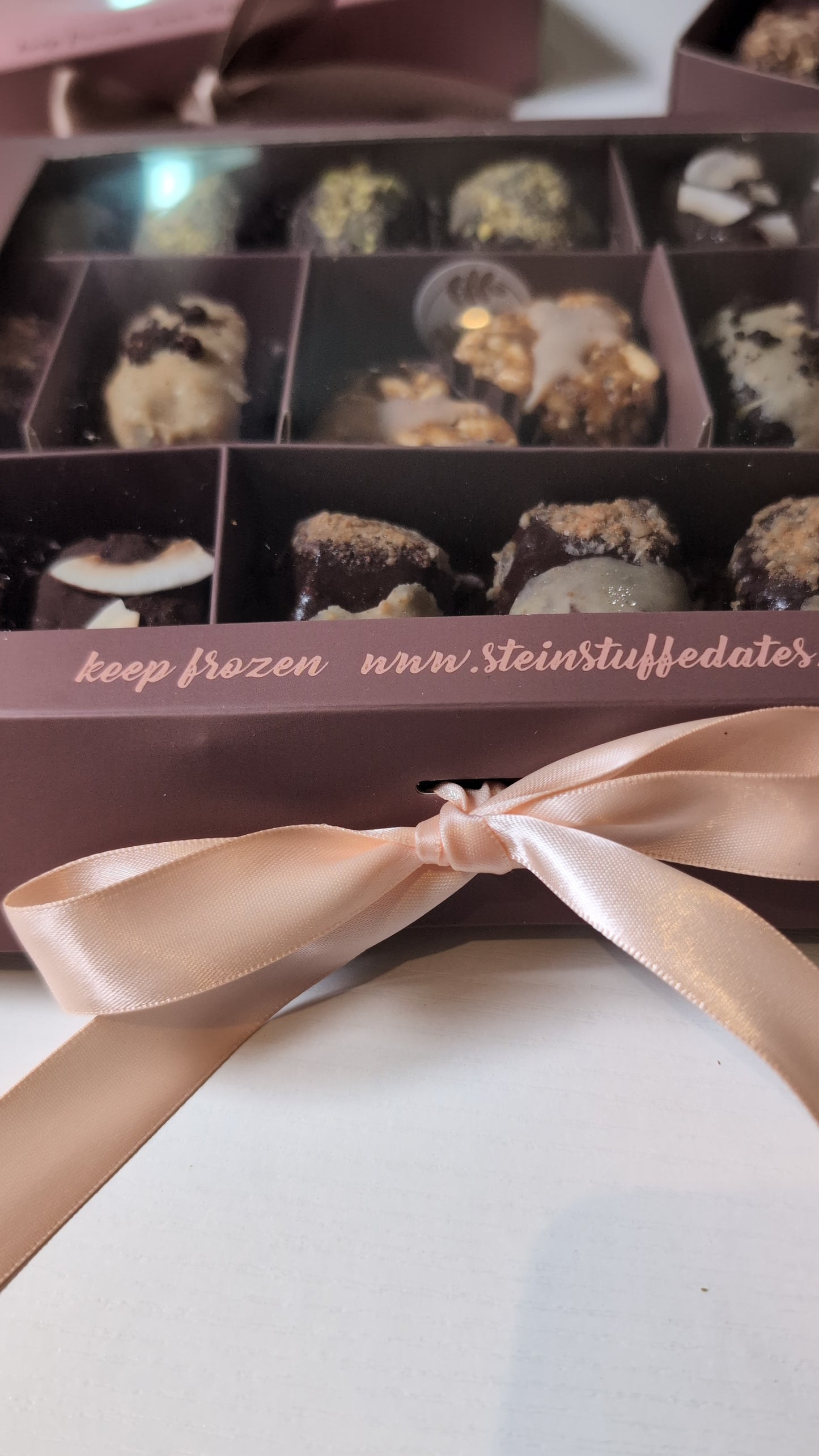 Dubai Chocolate Stuffed Dates Combo Gift Box 02