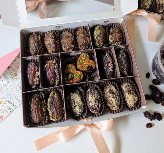 Lemon, Blueberry, Pineapple, Apple Stuffed Dates Combo Fruit Box